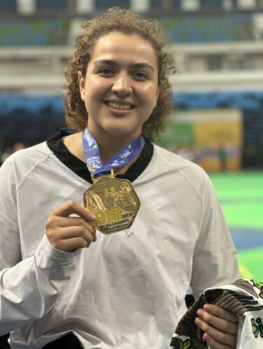Doble medalla a taekwondoín queretana en Brasil