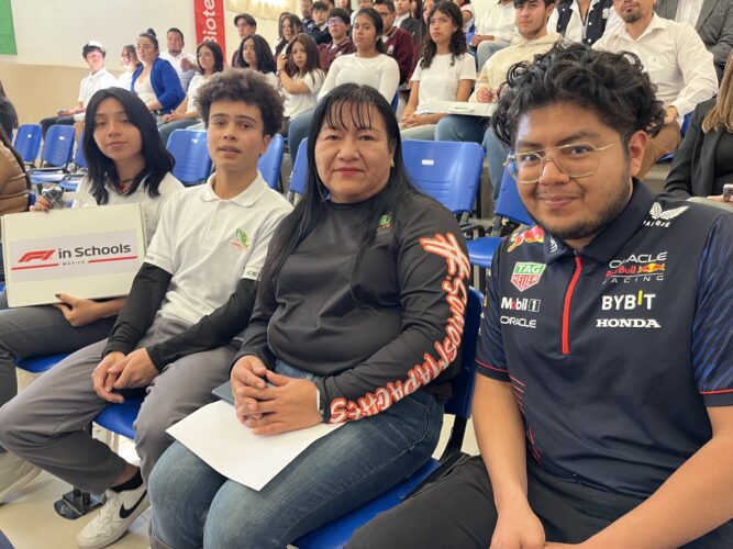 Jóvenes de CECyTEQ competirán en F1 in Schools México 2025 con proyectos innovadores