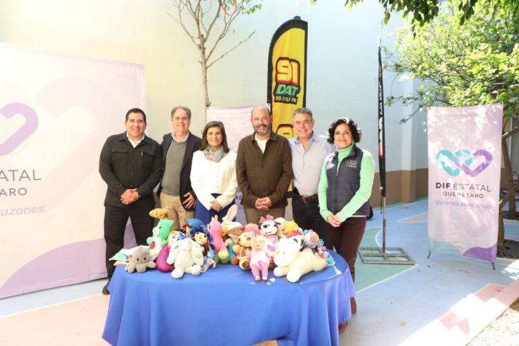 Juguetes que regresan sonrisas: la colecta que llegó a manos del SEDIF