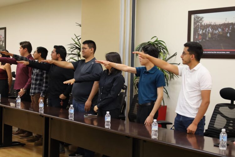 Un nuevo engranaje académico: la UPQ y la mecatrónica como puente al sector industrial