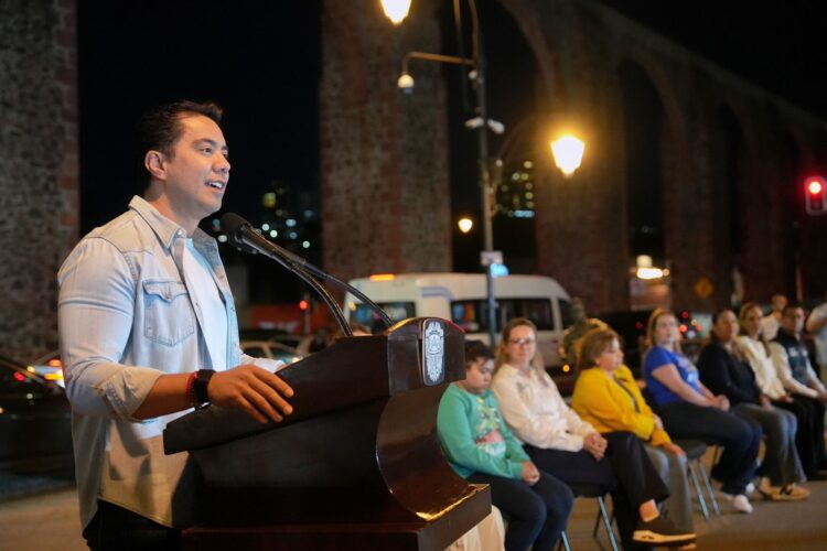 Luz sobre los Arcos: Querétaro visibiliza el autismo y proyecta un nuevo espacio de atención