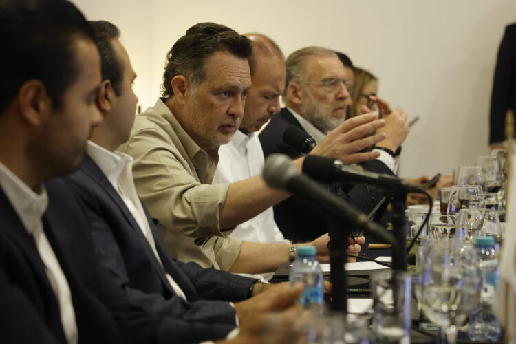 Entre la industria y el gobierno: las conversaciones que sostienen el crecimiento de Querétaro