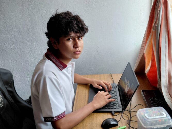 El lenguaje de las máquinas y el talento de un estudiante queretano