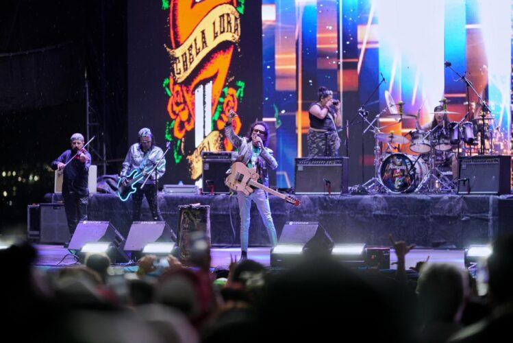 Una noche de futbol, música y celebración colectiva