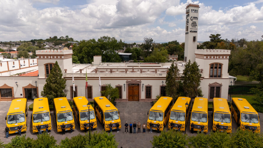 El trayecto hacia la escuela también educa: El Marqués renueva su transporte escolar