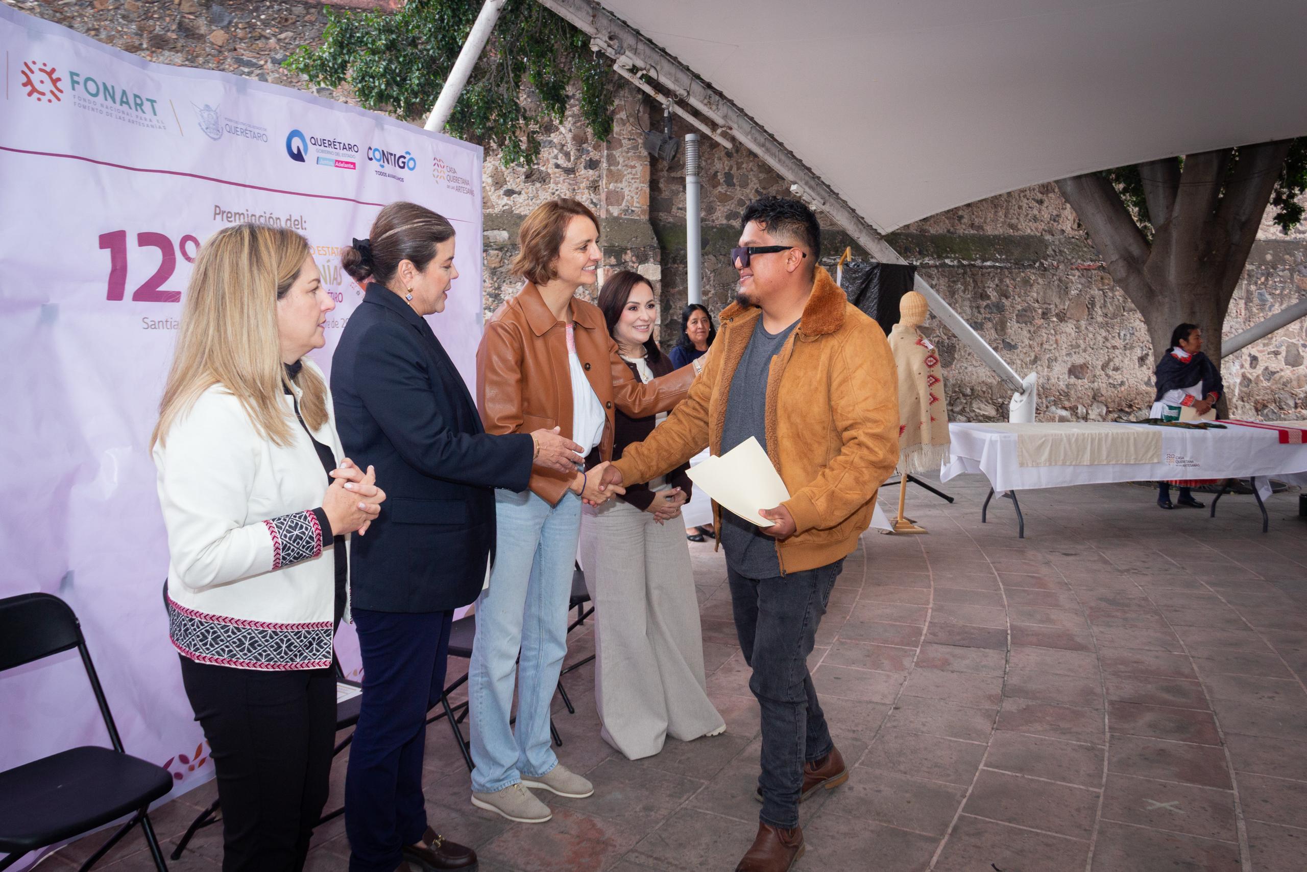 El tiempo que cabe en una pieza: Querétaro reconoce a sus artesanos