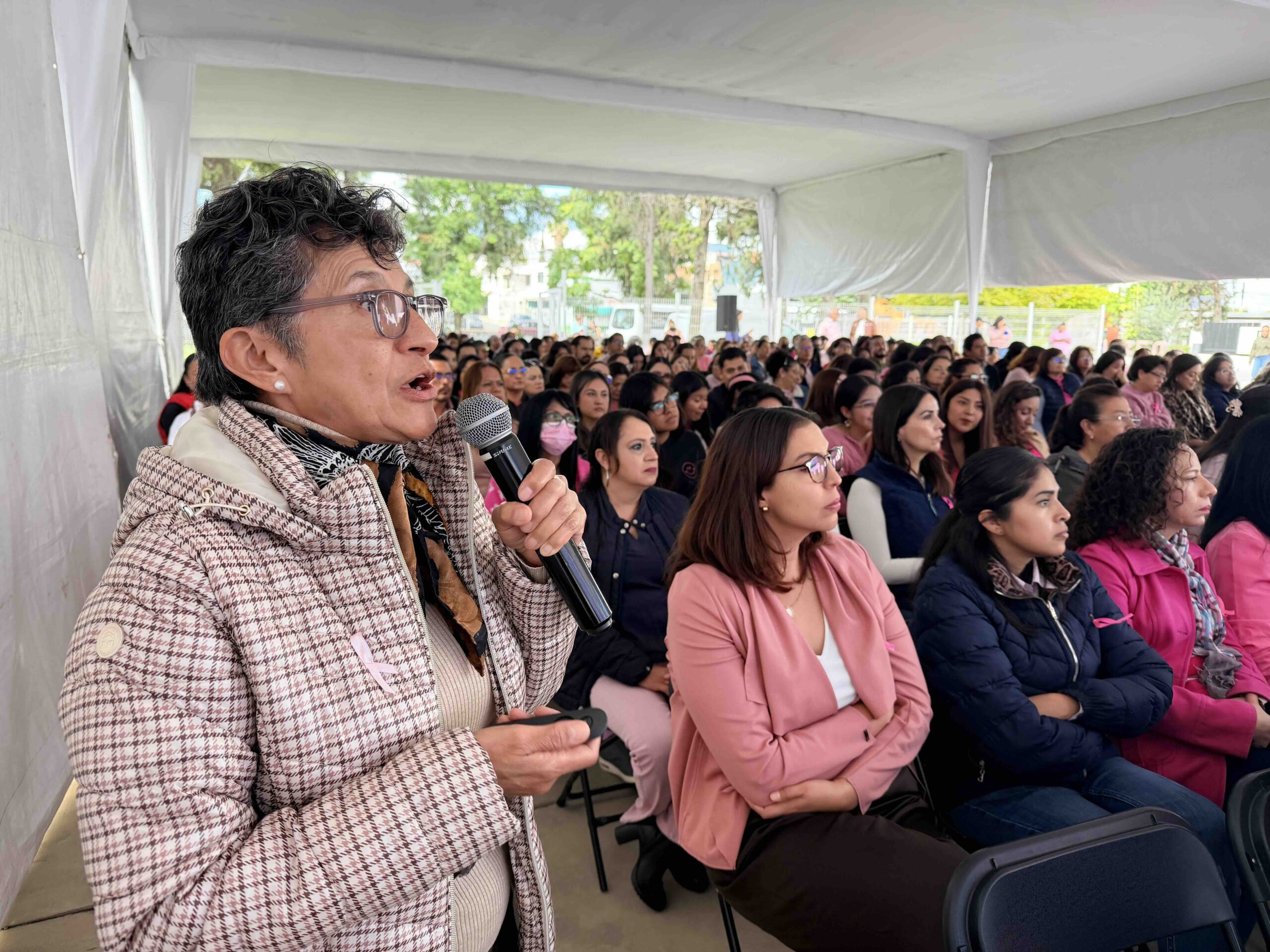 El cuidado empieza por una misma: USEBEQ promueve la detección temprana del cáncer de mama