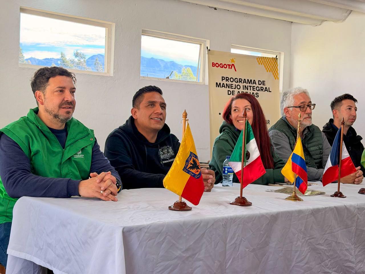 El destino de las abejas también se aprende: El Marqués busca experiencias en Colombia