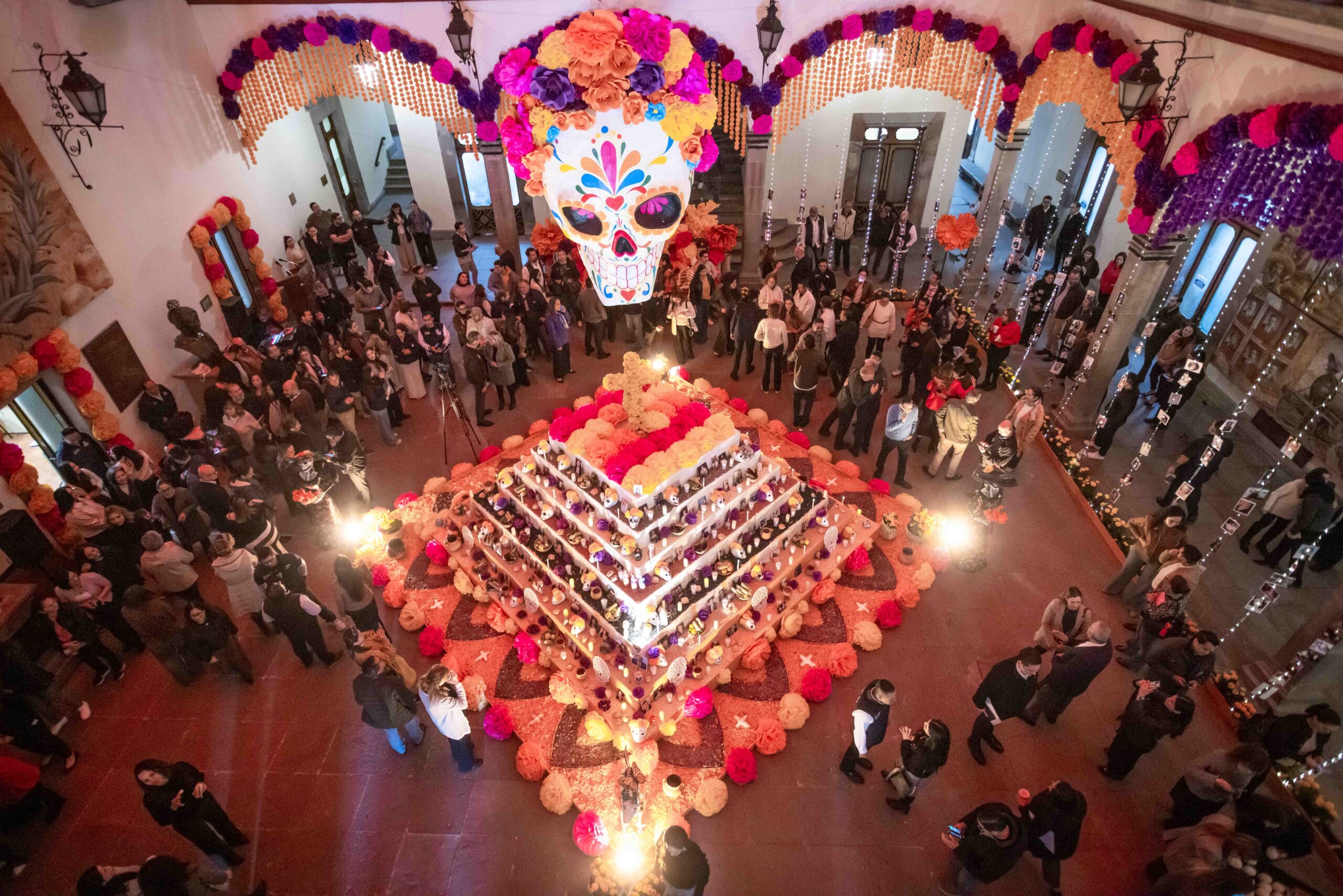 Dulces Recuerdos: un altar donde las fotografías mantienen viva la memoria